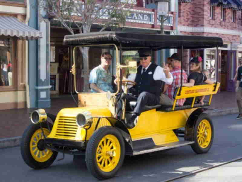 Carro antiguo de la Main Street Disney world