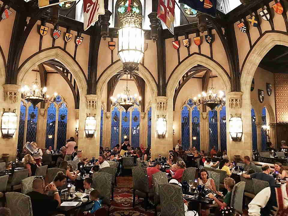 restaurante cinderella royal table