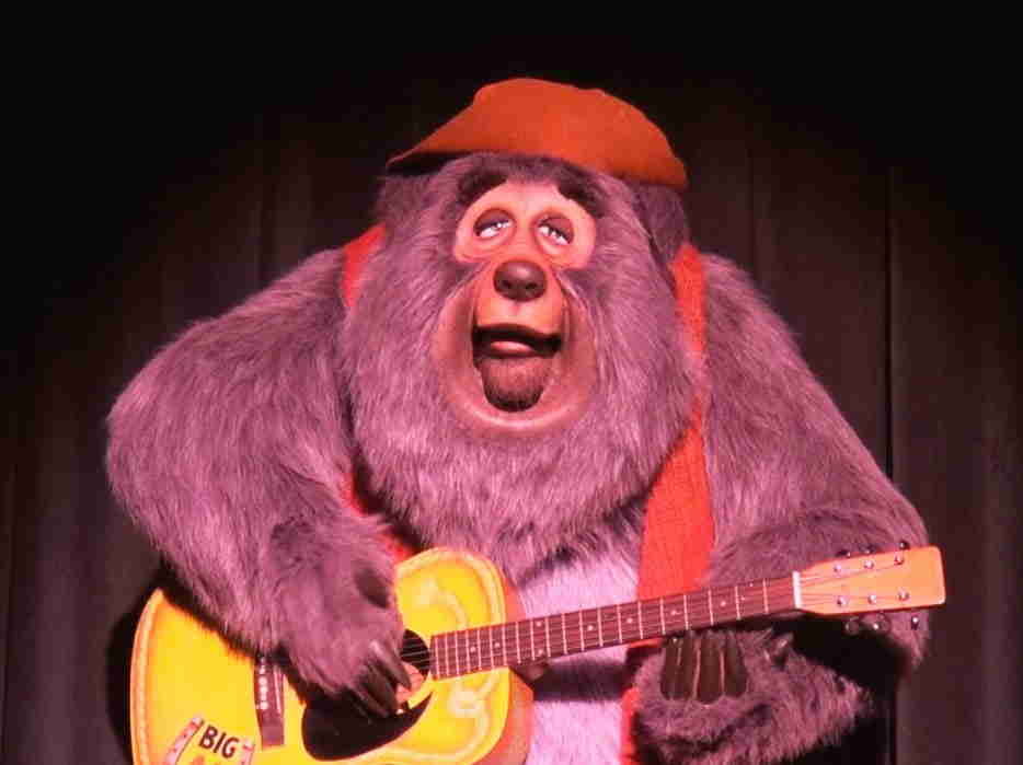 animatronic oso tocando guitarra conutry bear jamboree magic kingdom